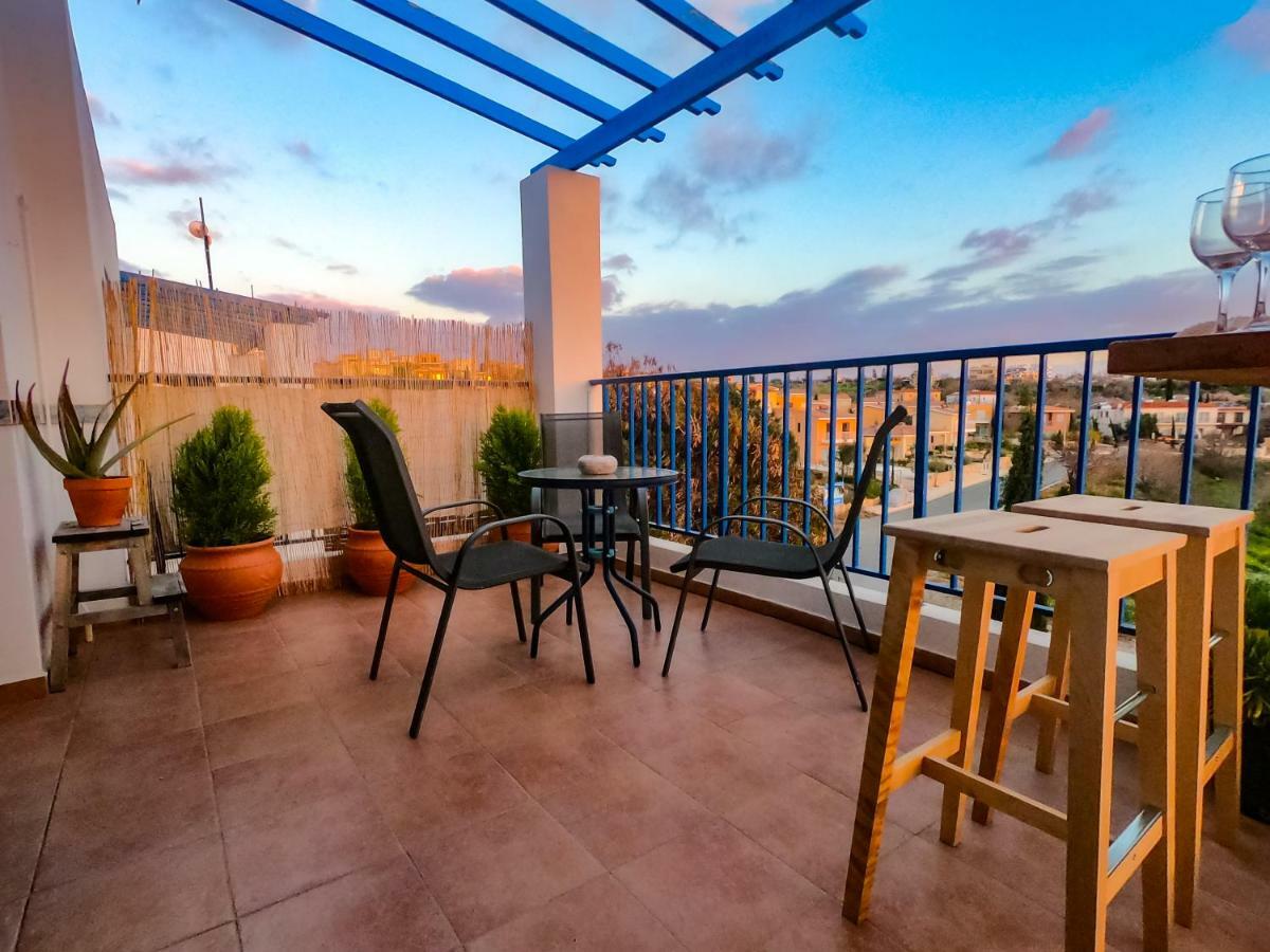 Ron’s Pergola Apartment Paphos Esterno foto